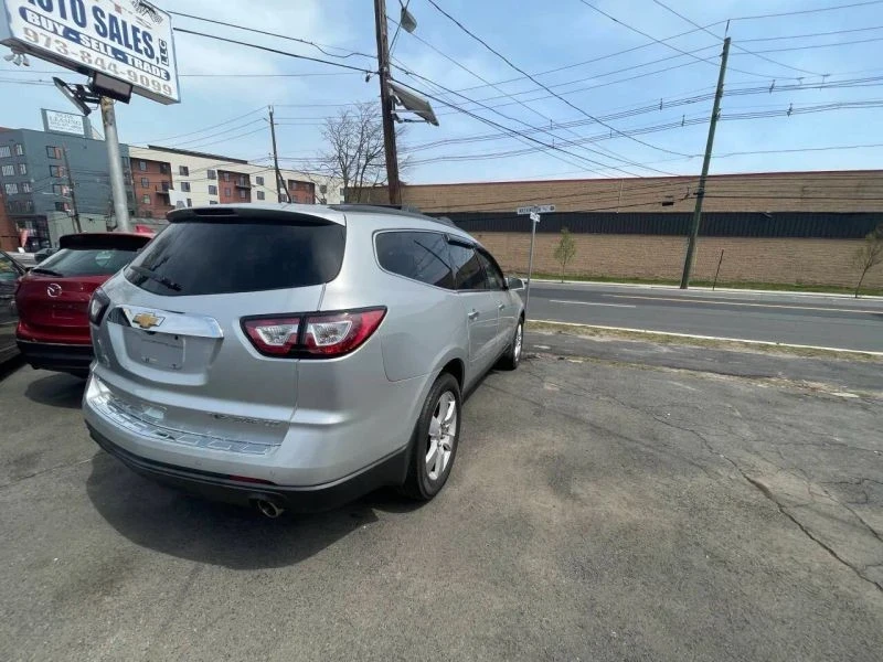 2015 Chevrolet Traverse - Image 7 of 12