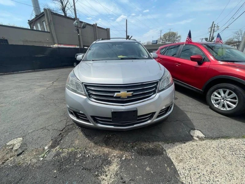 2015 Chevrolet Traverse - Image 2 of 12