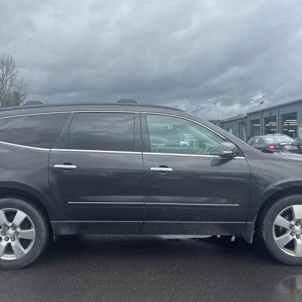 2015 Chevrolet Traverse - Image 10 of 12