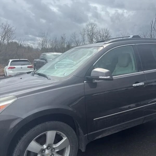 2015 Chevrolet Traverse - Image 2 of 12