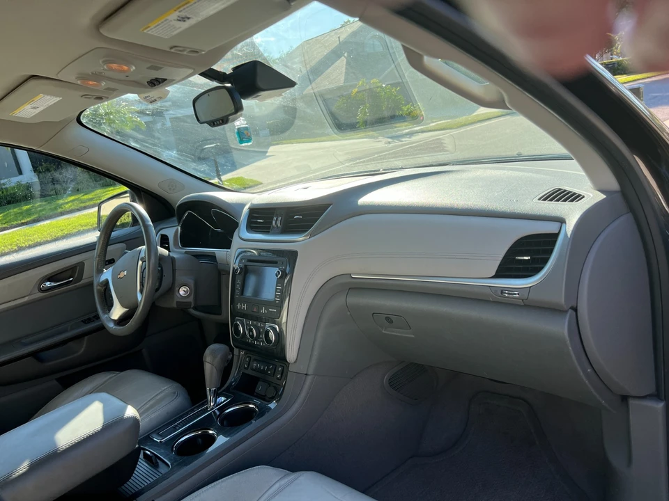 2015 Chevrolet Traverse - Image 9 of 20