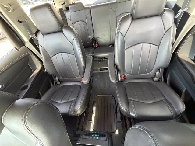 2015 Chevrolet Traverse - Image 15 of 17