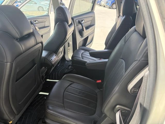 2015 Chevrolet Traverse - Image 11 of 17