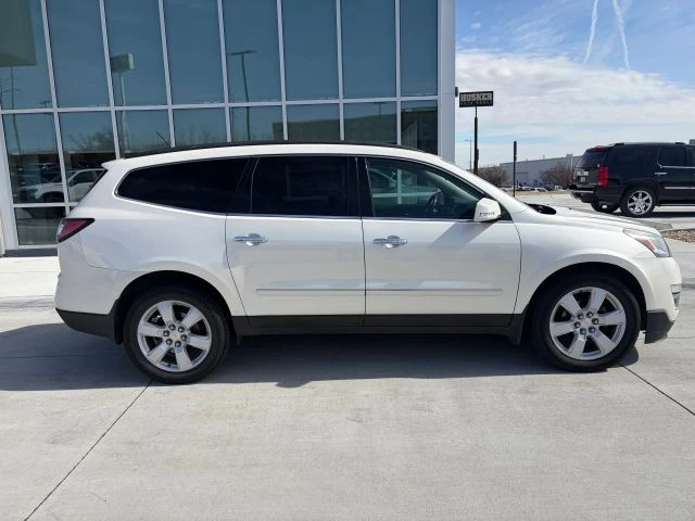 2015 Chevrolet Traverse - Image 2 of 17