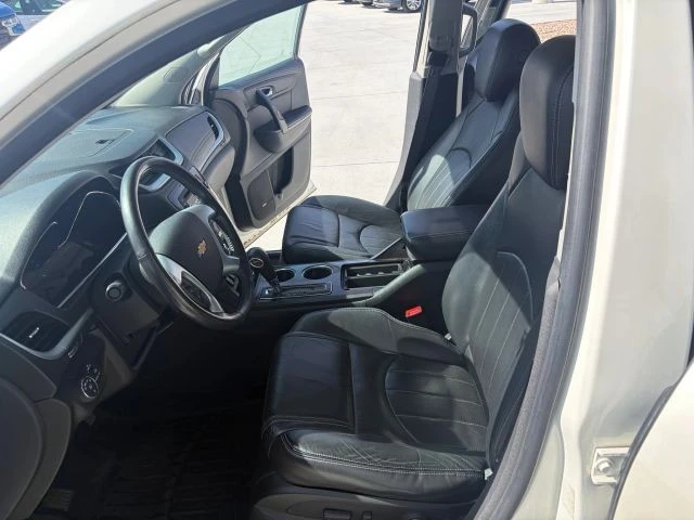 2015 Chevrolet Traverse - Image 9 of 17