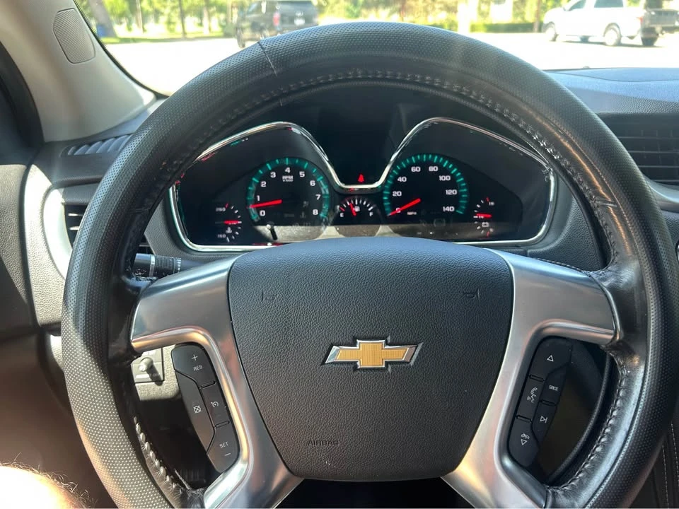 2015 Chevrolet Traverse - Image 5 of 10