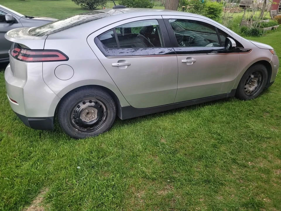2015 Chevrolet Volt - Image 2 of 4