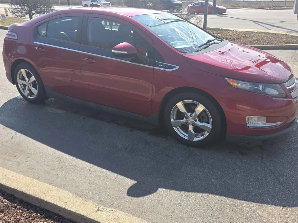 2015 Chevrolet Volt - Image 8 of 16