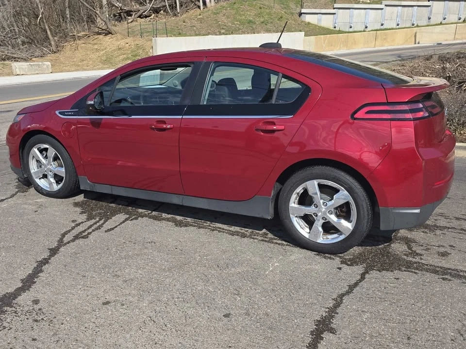 2015 Chevrolet Volt - Image 5 of 16