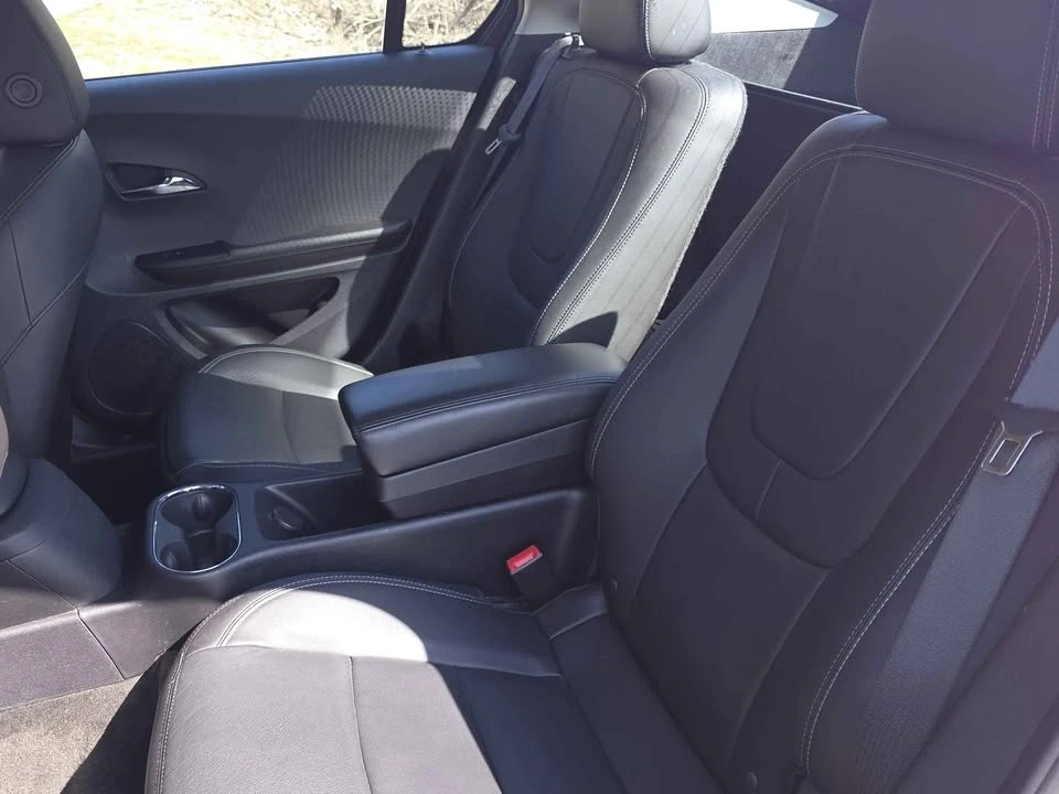 2015 Chevrolet Volt - Image 12 of 16