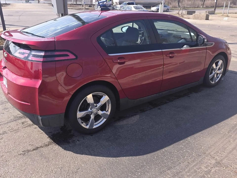 2015 Chevrolet Volt - Image 11 of 16