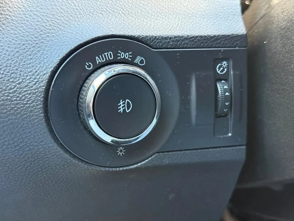 2015 Chevrolet Camaro 5th Gen - Image 12 of 16