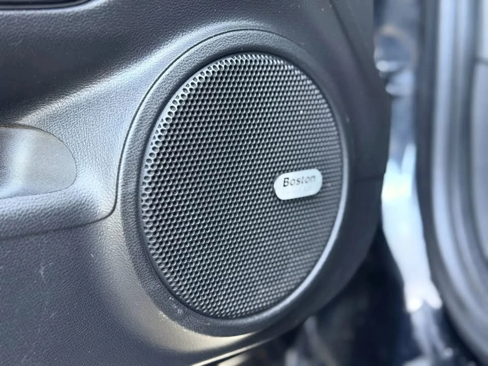 2015 Chevrolet Camaro 5th Gen - Image 16 of 20