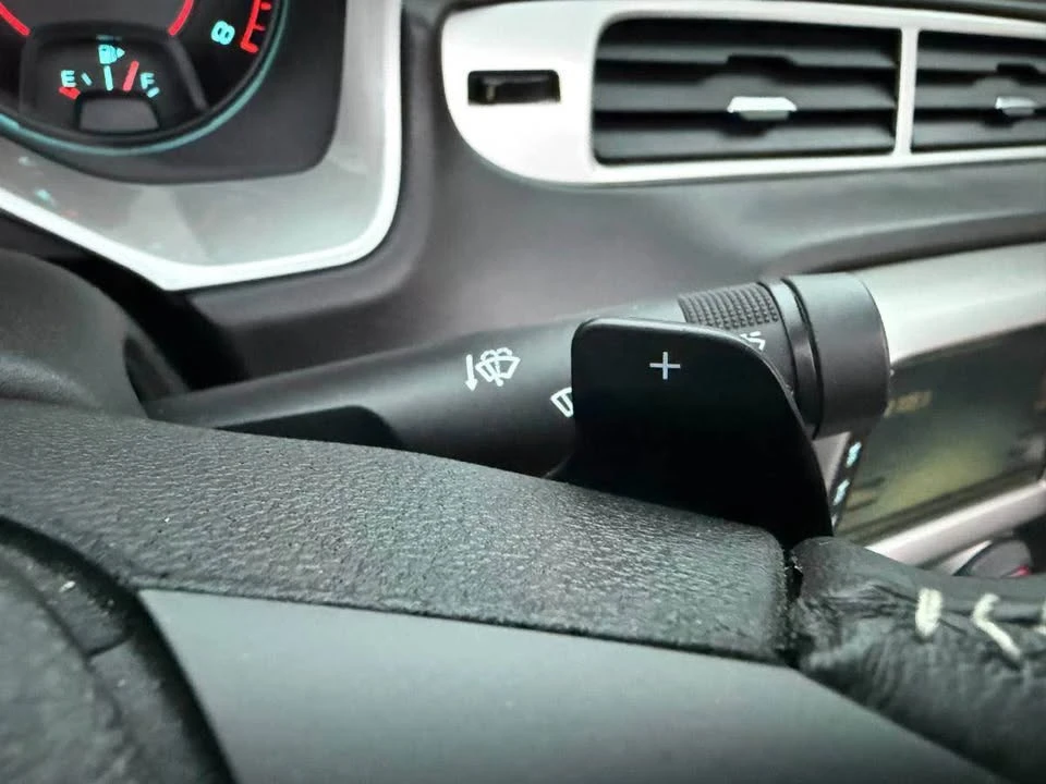 2015 Chevrolet Camaro 5th Gen - Image 16 of 17