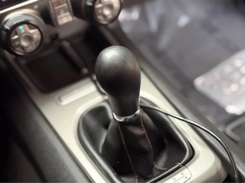 2015 Chevrolet Camaro 5th Gen - Image 15 of 19