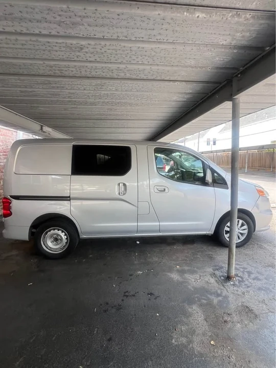 2015 Chevrolet Express - Image 4 of 8