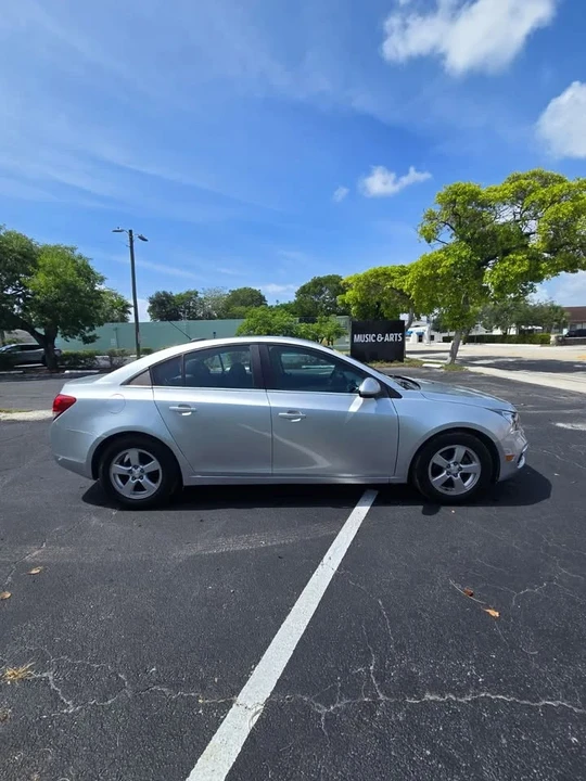 2015 Chevrolet Cruze - Image 2 of 9