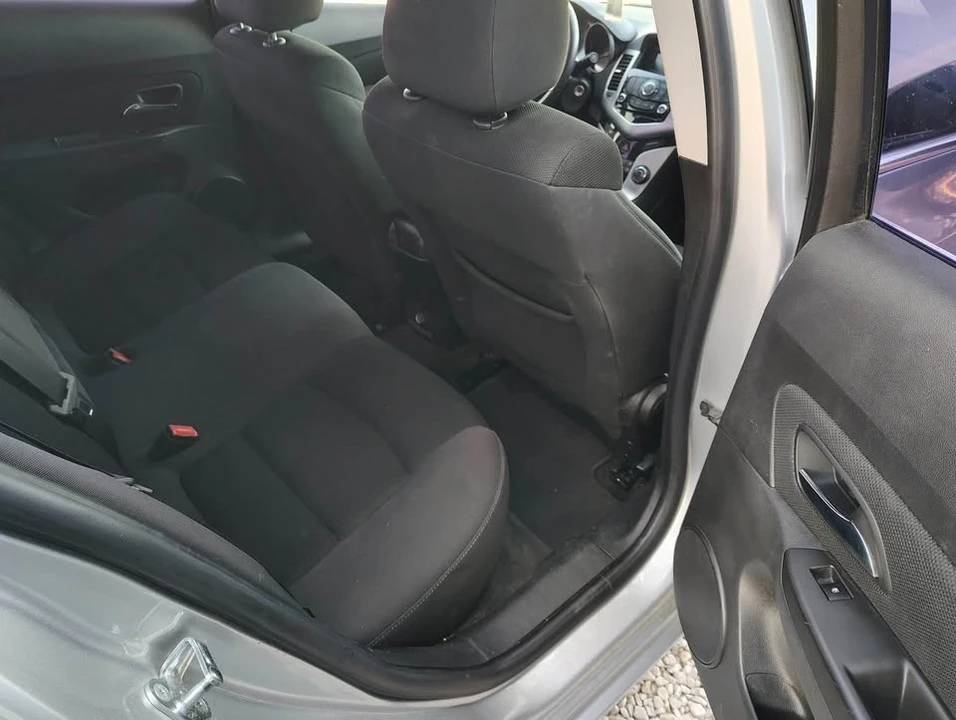 2015 Chevrolet Cruze - Image 9 of 11