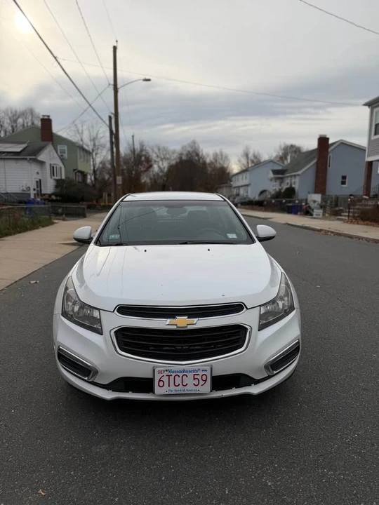 2015 Chevrolet Cruze - Image 2 of 11