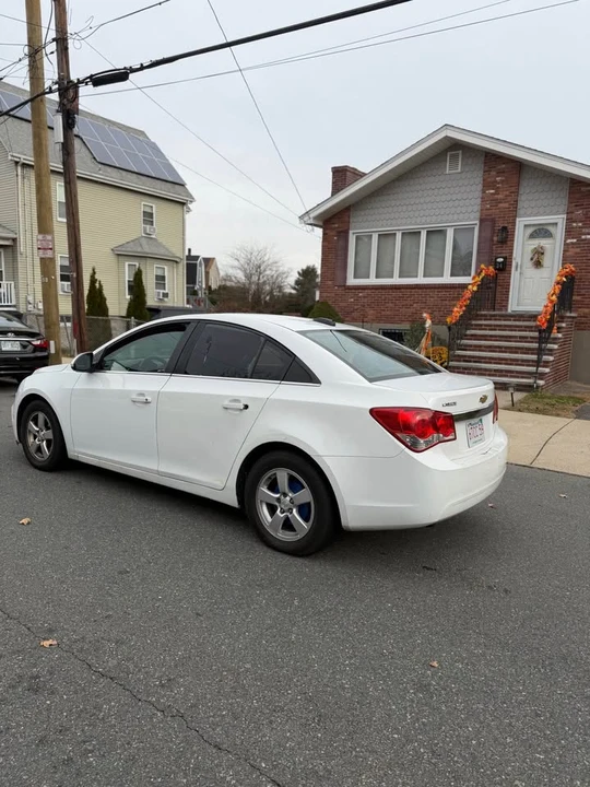 2015 Chevrolet Cruze - Image 4 of 11