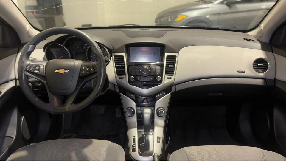 2015 Chevrolet Cruze - Image 6 of 8