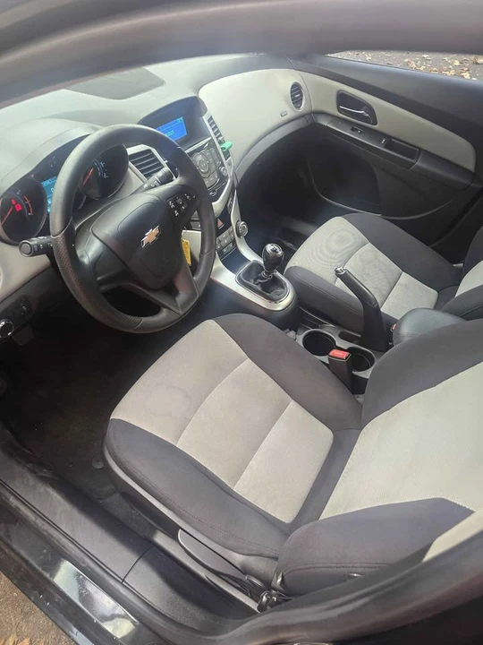 2015 Chevrolet Cruze - Image 4 of 13