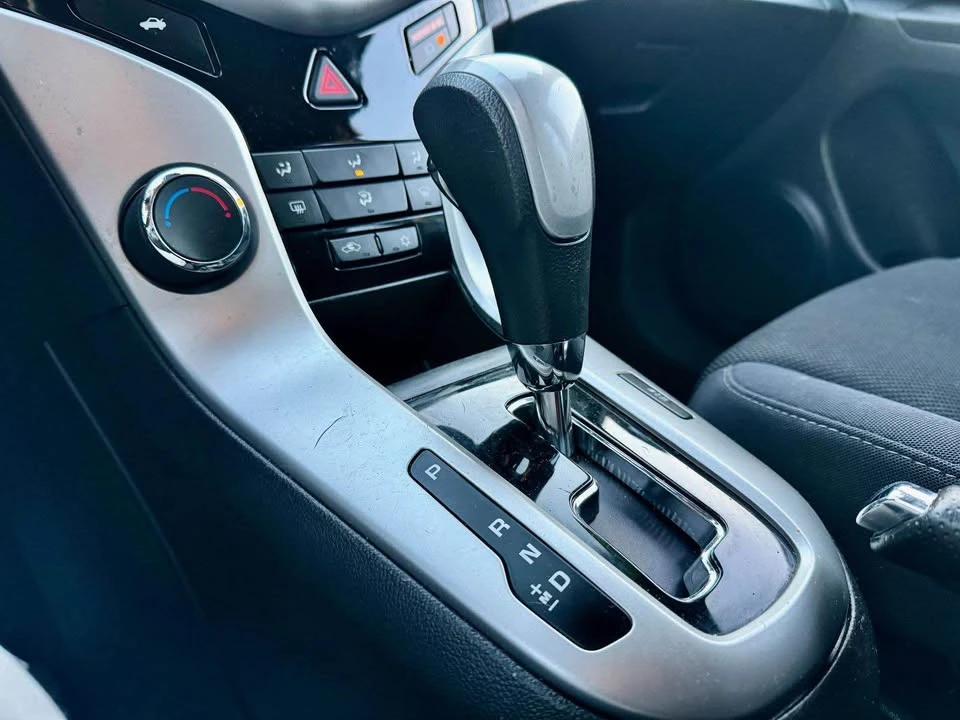 2015 Chevrolet Cruze - Image 18 of 19