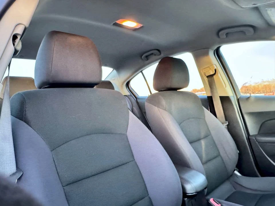 2015 Chevrolet Cruze - Image 13 of 19