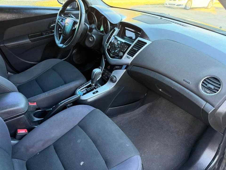 2015 Chevrolet Cruze - Image 4 of 5