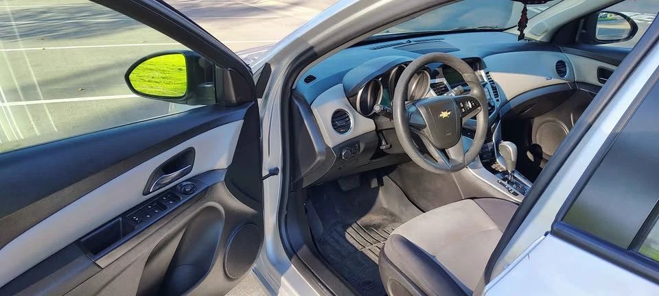 2015 Chevrolet Cruze - Image 12 of 14