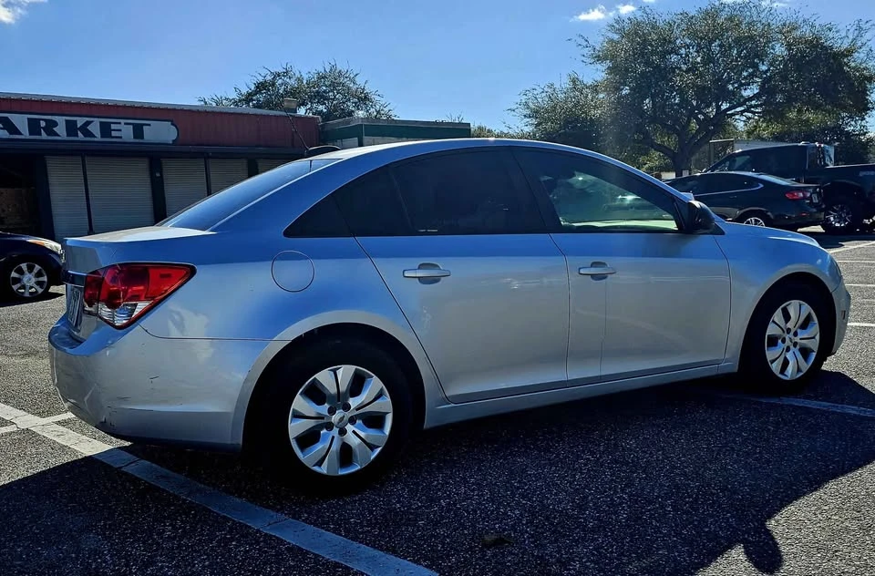 2015 Chevrolet Cruze - Image 2 of 5