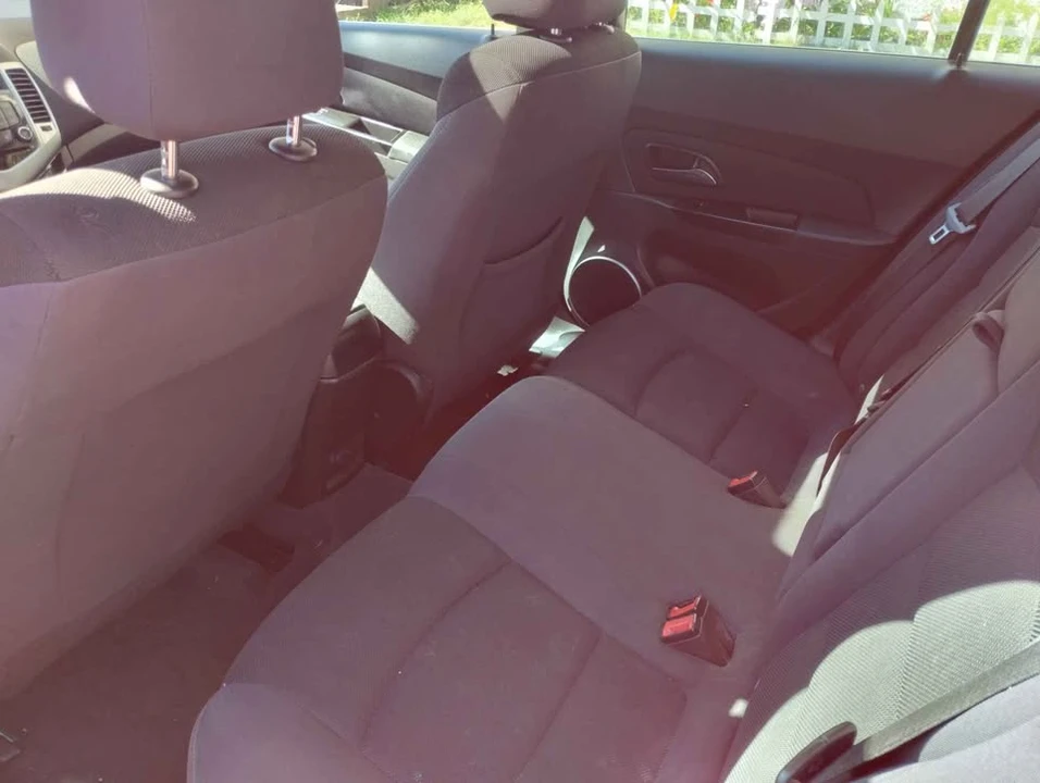 2015 Chevrolet Cruze - Image 6 of 11