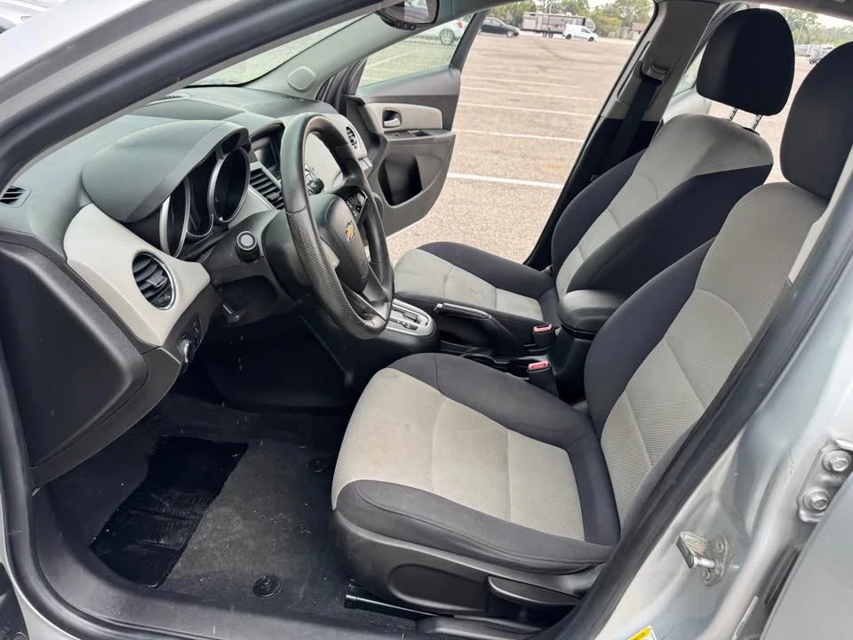2015 Chevrolet Cruze - Image 2 of 16