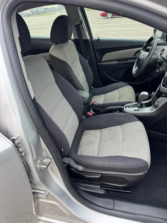 2015 Chevrolet Cruze - Image 9 of 16