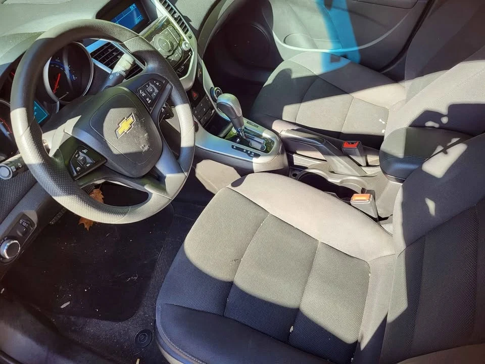2015 Chevrolet Cruze - Image 14 of 19
