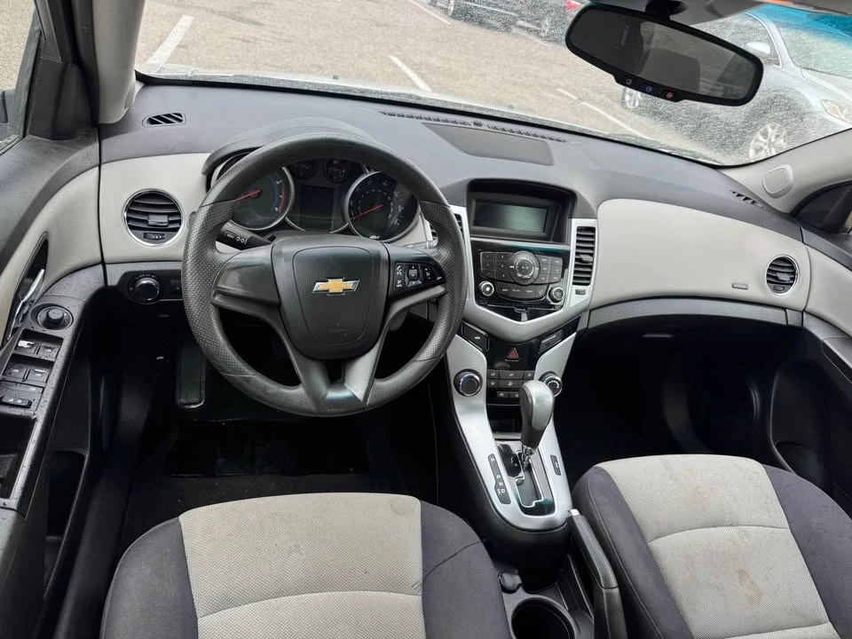 2015 Chevrolet Cruze - Image 14 of 16