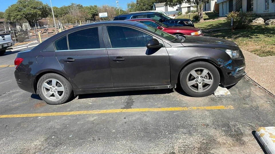 2015 Chevrolet Cruze - Image 2 of 4