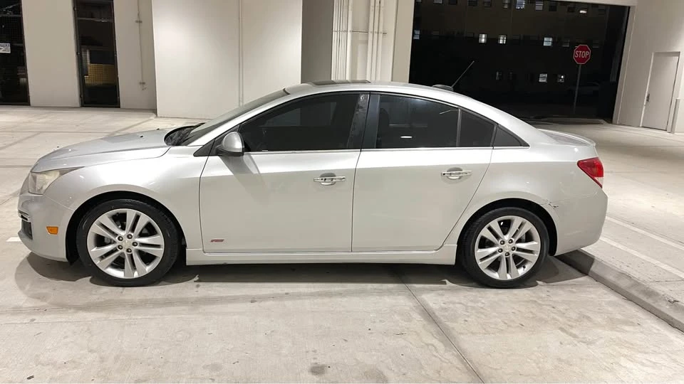 2015 Chevrolet Cruze - Image 2 of 11