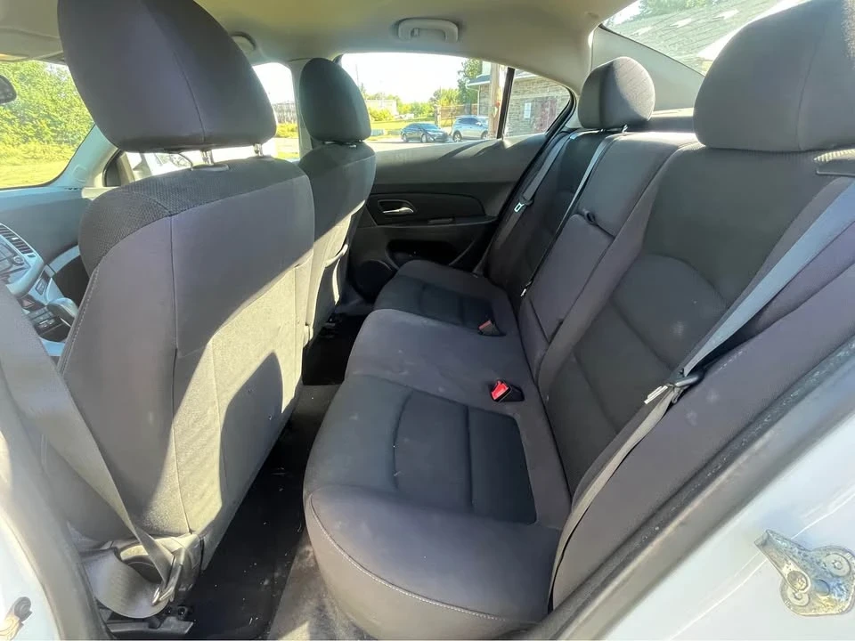 2015 Chevrolet Cruze - Image 9 of 12
