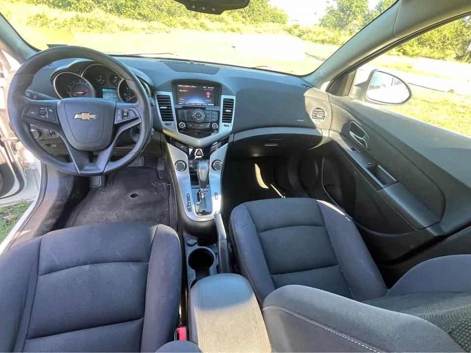 2015 Chevrolet Cruze - Image 10 of 12