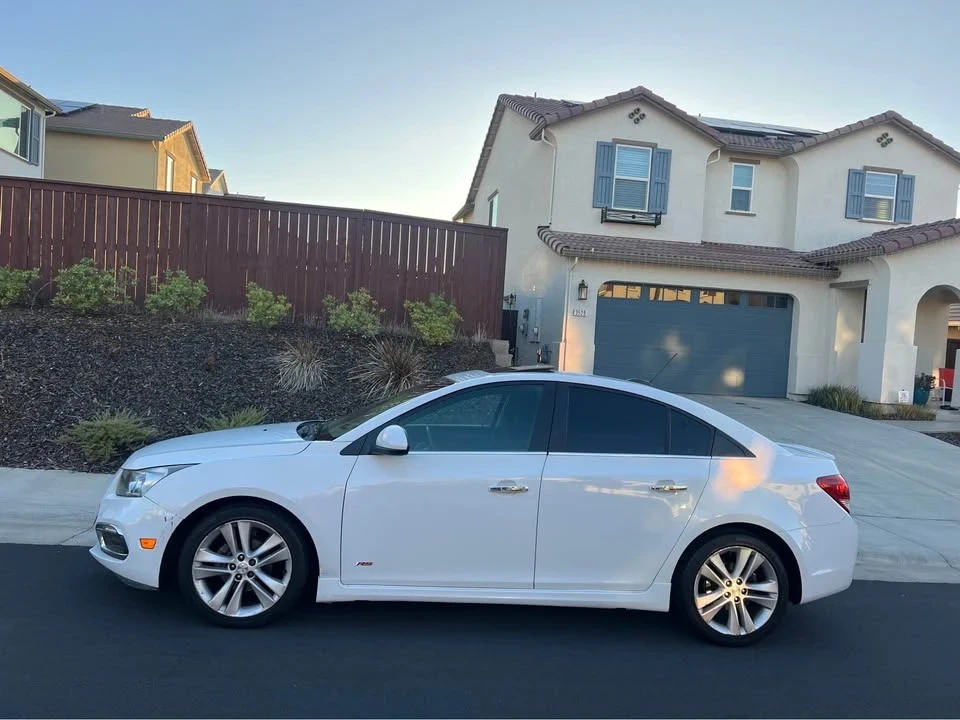 2015 Chevrolet Cruze - Image 2 of 9