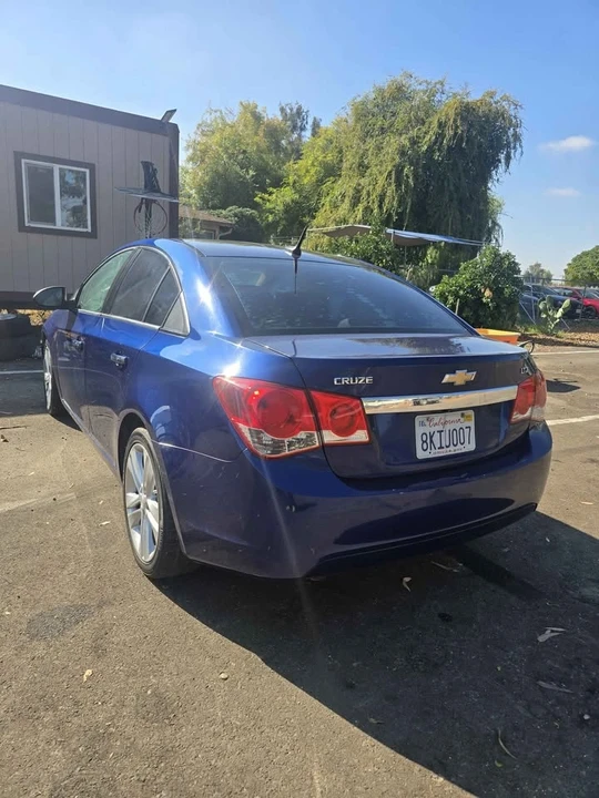 2015 Chevrolet Cruze - Image 2 of 4