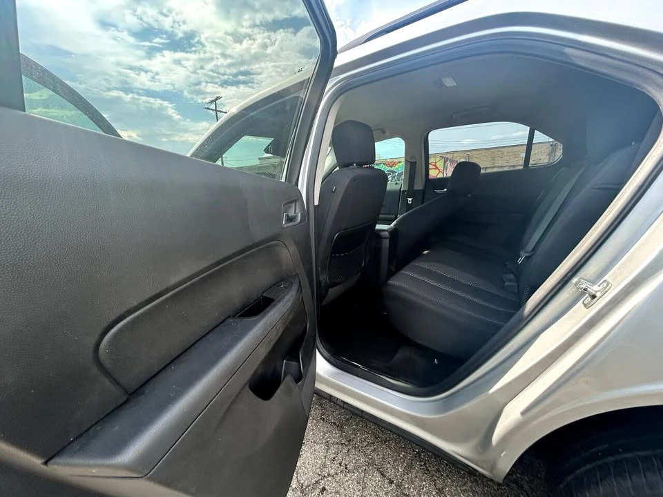 2015 Chevrolet Equinox - Image 8 of 12