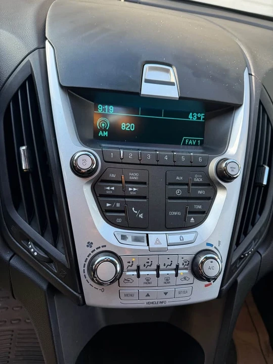 2015 Chevrolet Equinox - Image 12 of 17