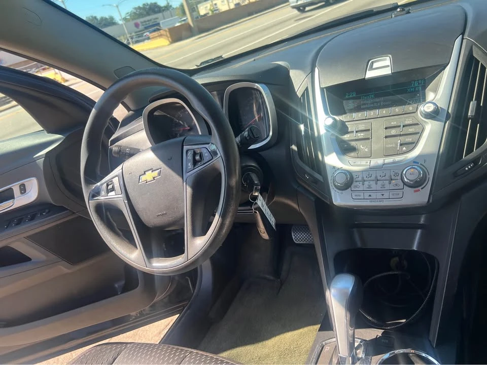 2015 Chevrolet Equinox - Image 6 of 8