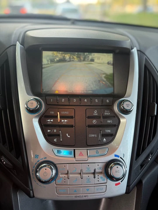 2015 Chevrolet Equinox - Image 13 of 15
