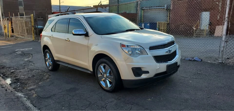 2015 Chevrolet Equinox - Image 2 of 16
