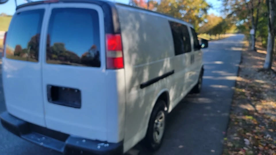 2015 Chevrolet Express - Image 5 of 13