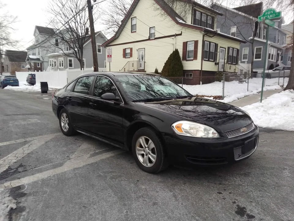 2015 Chevrolet Impala 10th Gen - Image 2 of 12