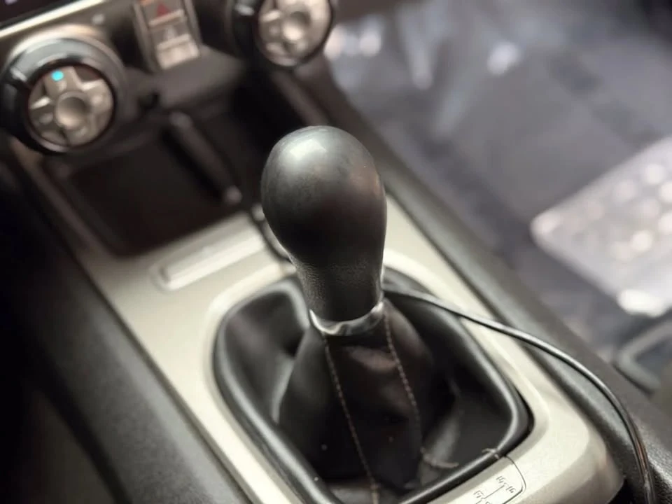 2015 Chevrolet Camaro 5th Gen - Image 8 of 17
